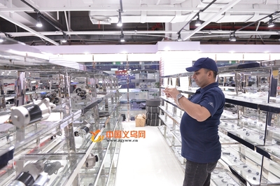 汽摩配一站式供應(yīng)鏈平臺(tái)落戶義烏國際商貿(mào)城五區(qū)